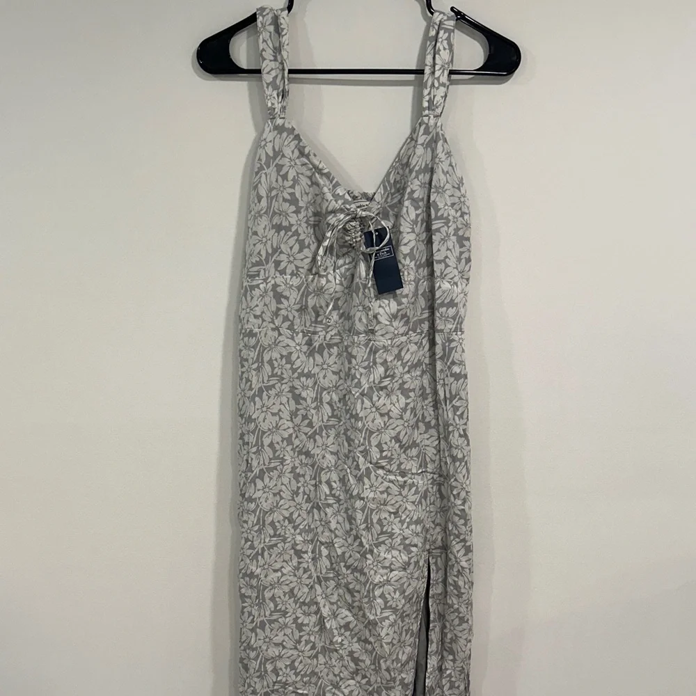 Abercrombie & Fitch Gray Floral Dress